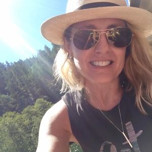 Meet your Posher, Cynthia